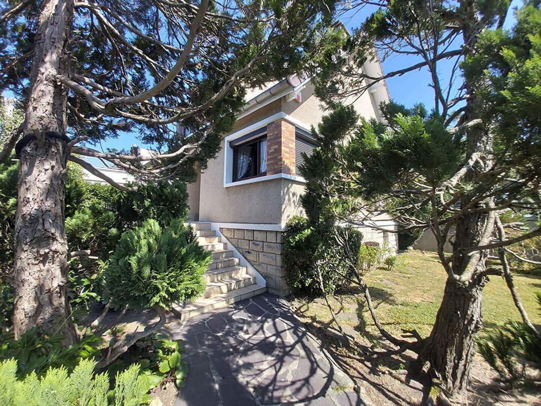 Maison à ROSNY-SOUS-BOIS