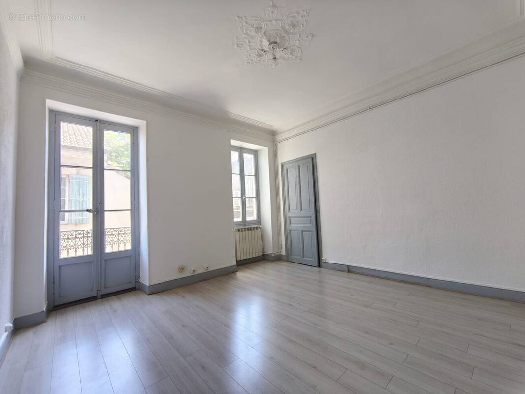 SEJOUR - Appartement à NIMES