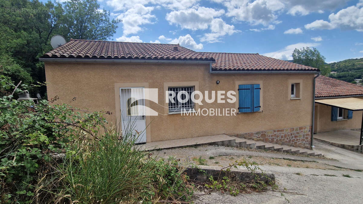 En vente à Soubès : vIlla trois chambres plus terrain - photo 3