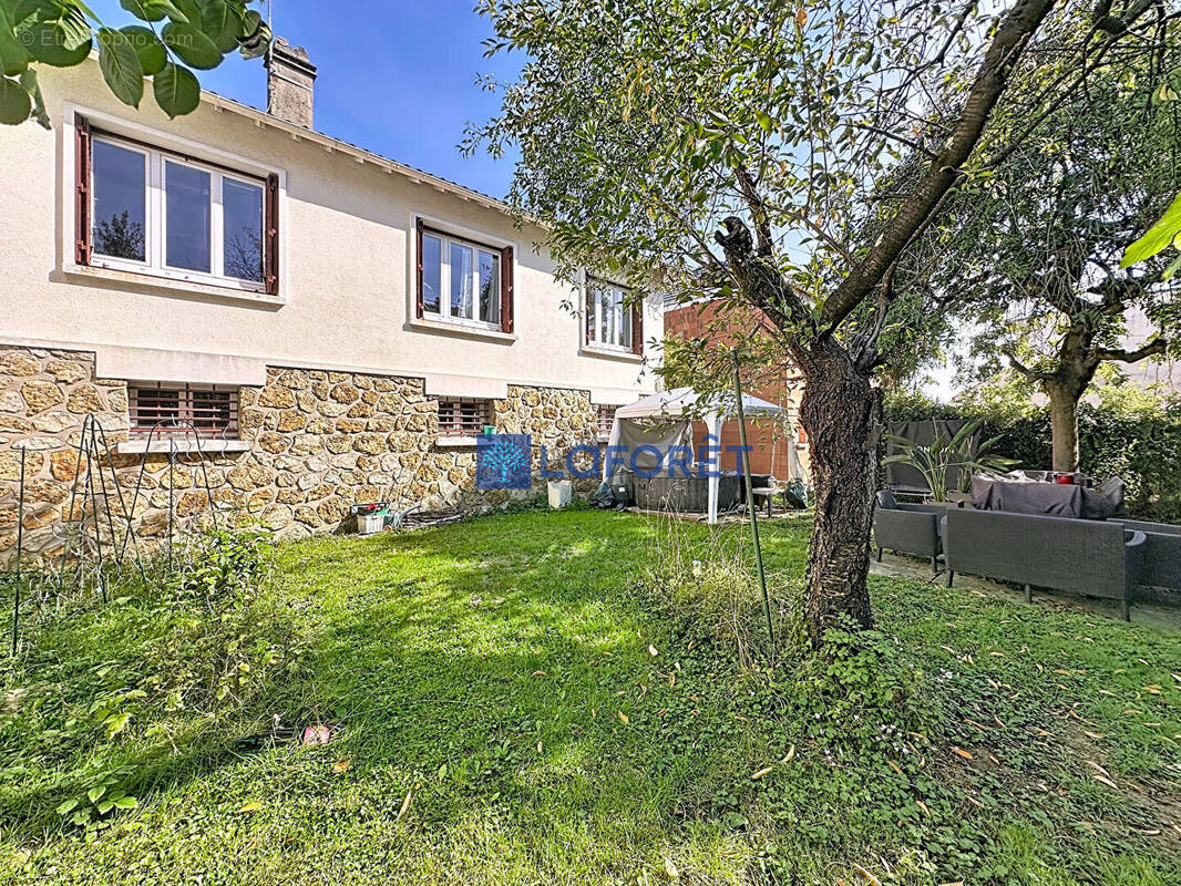 Maison à SAVIGNY-SUR-ORGE