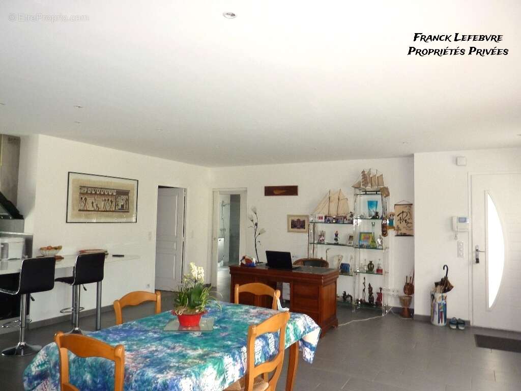 Maison à MONTESCOT