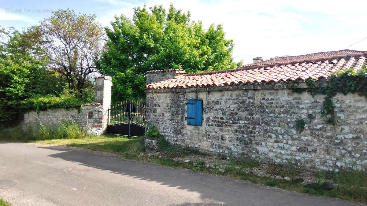 ENTRANCE - Maison à FONTENILLE