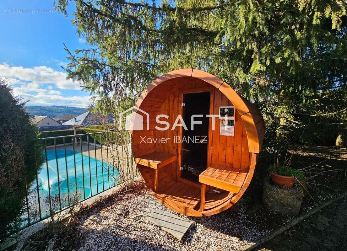 Photo 3 - Commerce à SAINT-ALBAN-SUR-LIMAGNOLE