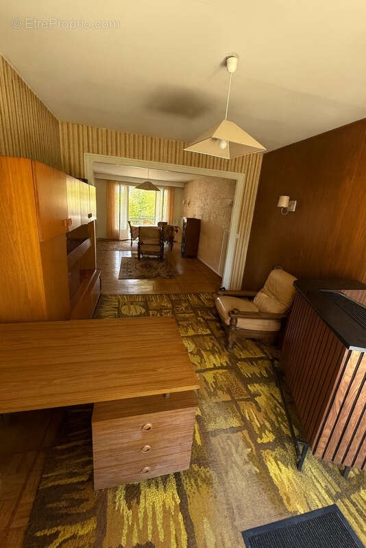 Maison à VERRIERES-LE-BUISSON