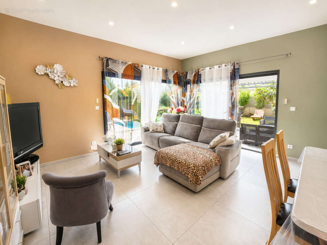 Maison plain pied avec piscine - photo 15