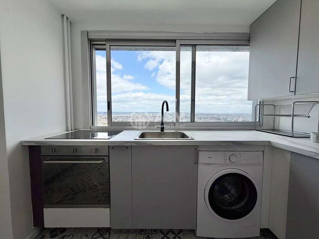 Appartement à COURBEVOIE