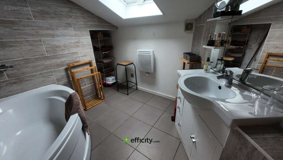 Maison à CHATILLON-SUR-CHALARONNE