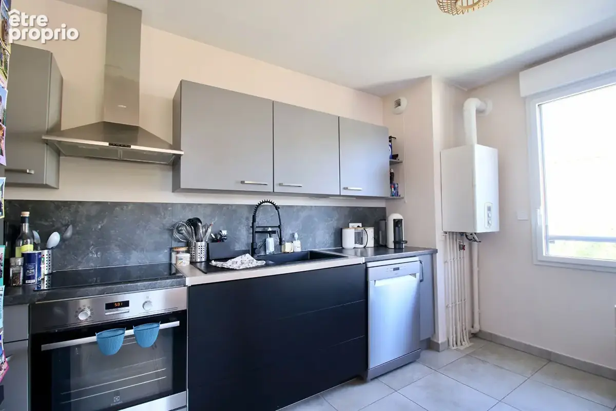 Appartement récent 78m2 avec vue, stationnement et balcon ! - photo 6