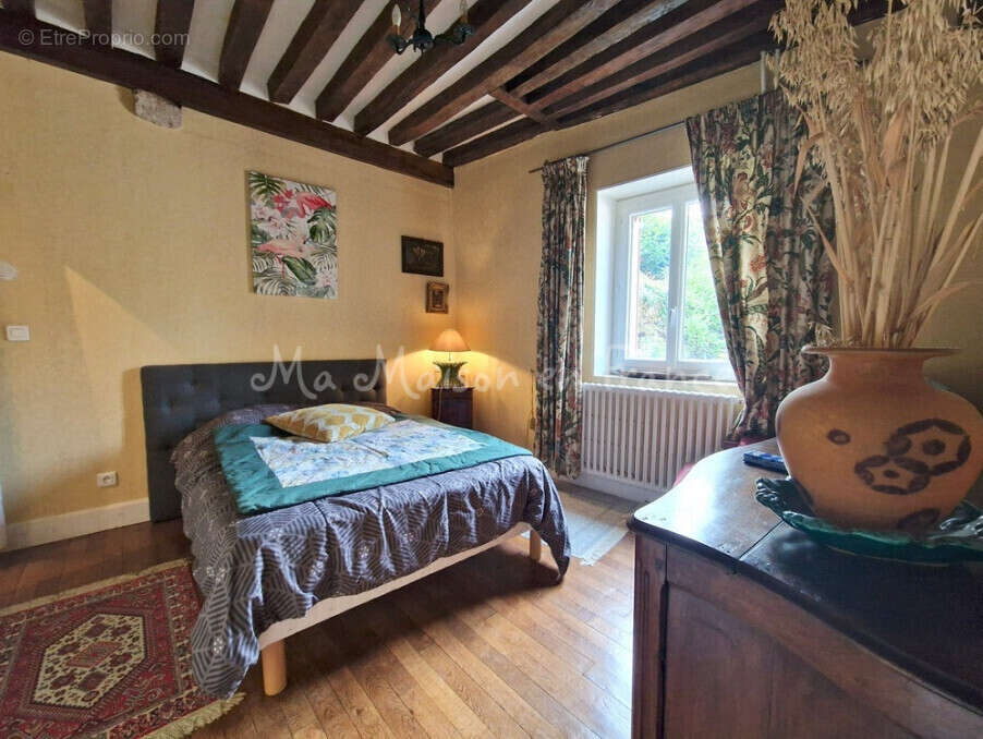 Maison à SAINT-POURCAIN-SUR-SIOULE