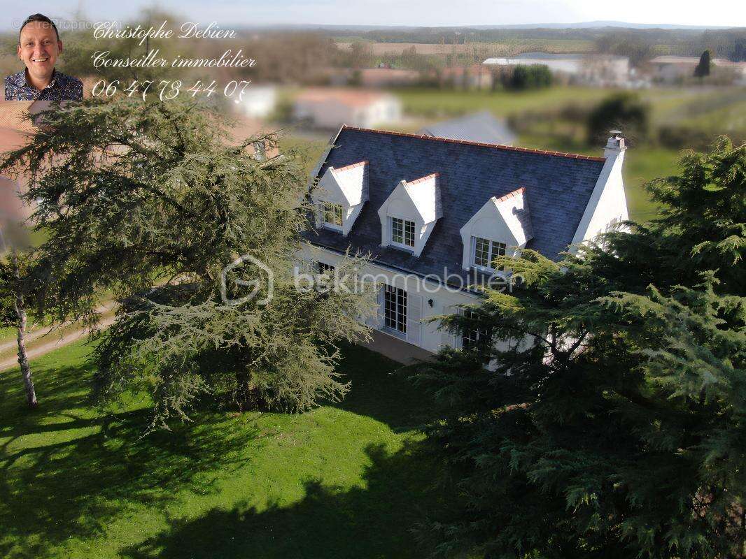 Maison à BAZOGES-EN-PAILLERS