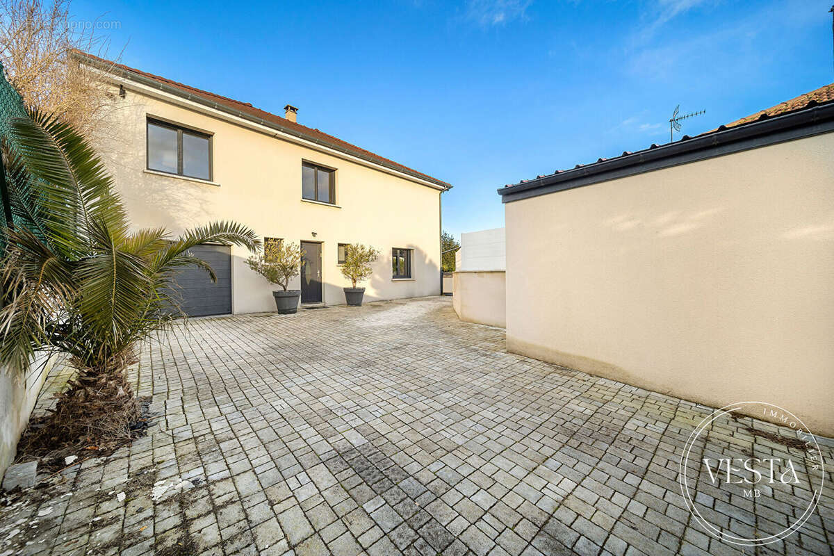 Maison à FONTAINE-LES-DIJON