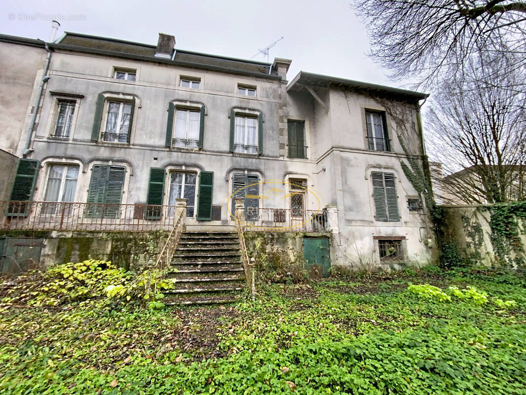 Maison à COMMERCY