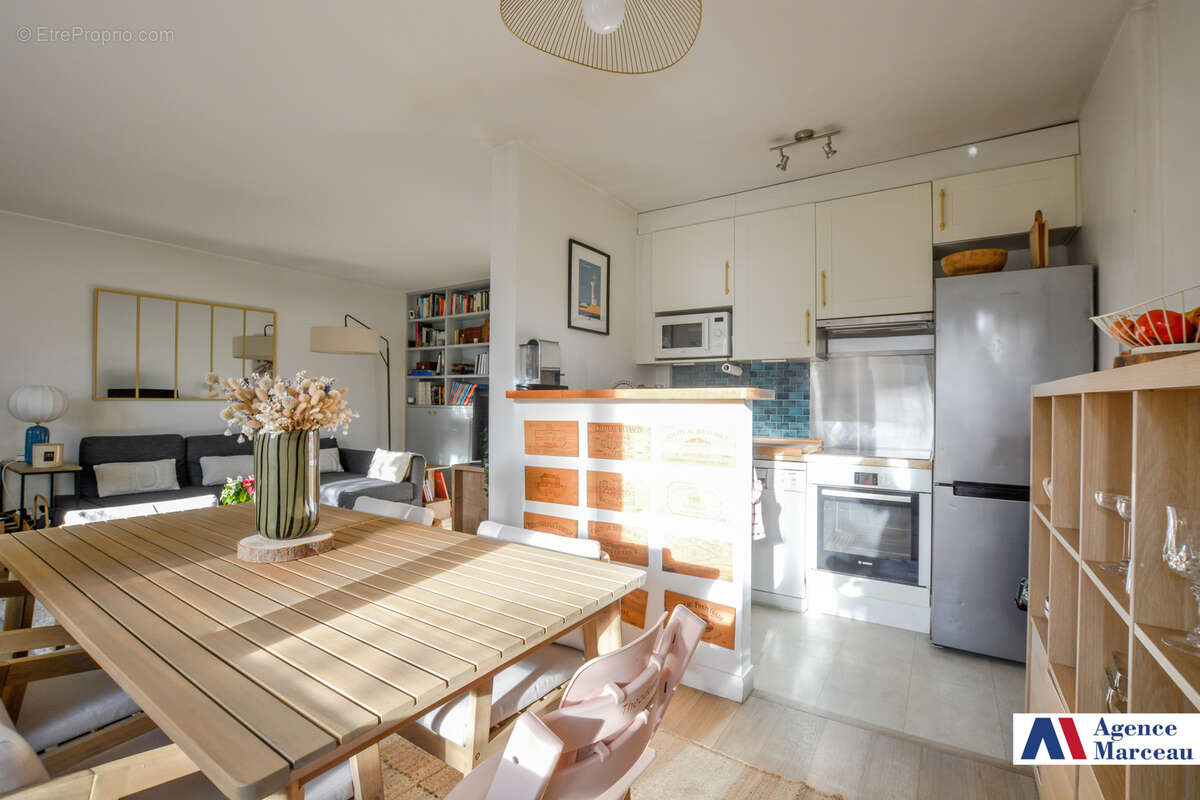 Appartement à COURBEVOIE