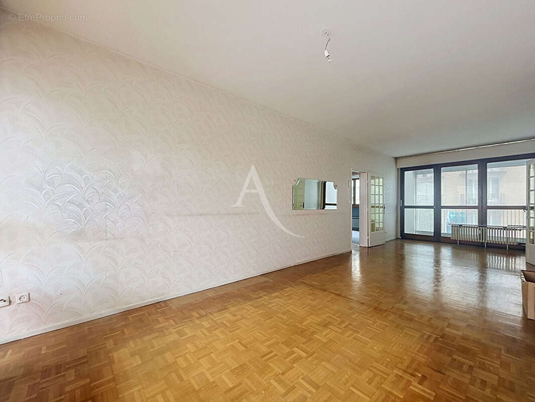 Appartement F3 Metz gare - 2 chambres avec garage et cave - photo 2
