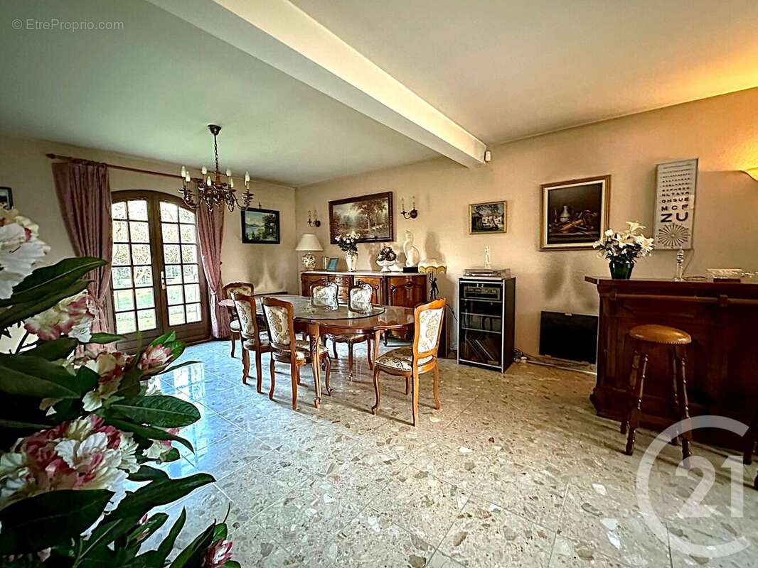 Maison à THORIGNY-SUR-MARNE