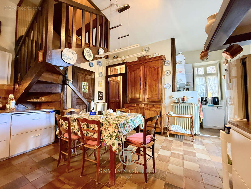 Maison à SEMUR-EN-BRIONNAIS