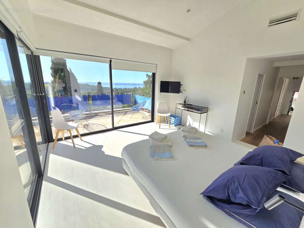 Maison à LA CROIX-VALMER