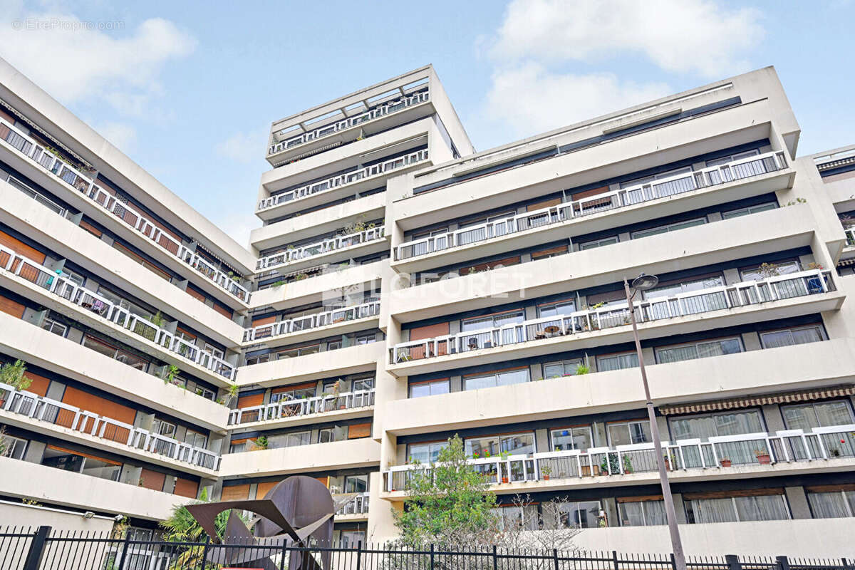 Appartement à PARIS-18E