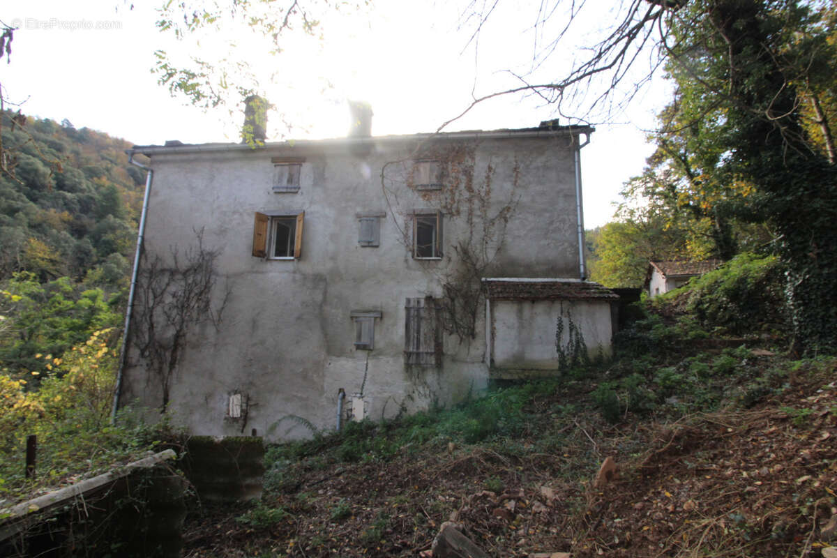 Maison à SAUMANE