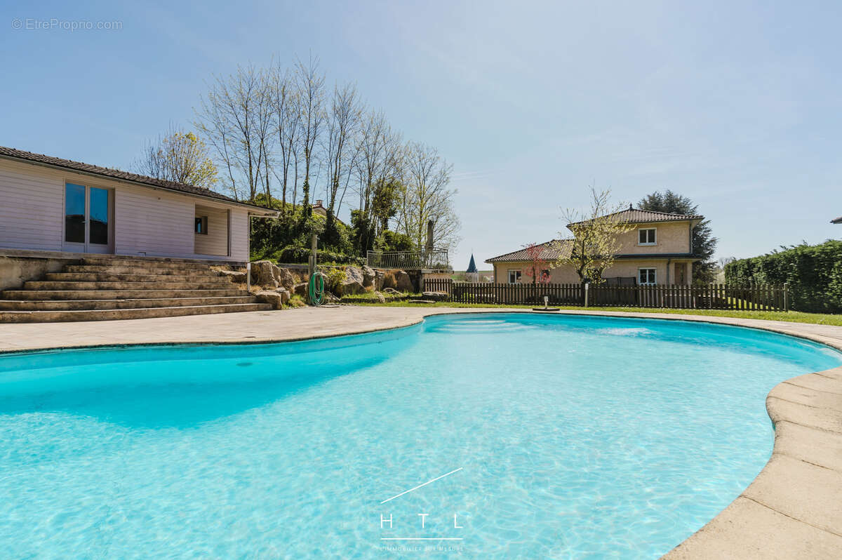 Frans - Maison 225 m2 avec dépendance indépendante, piscine et terrain de 2 475 m2 - photo 2