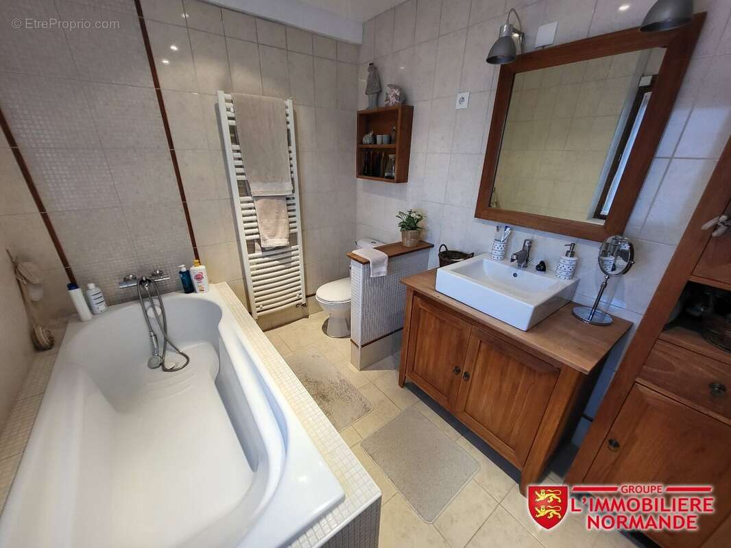 Maison à BONNIERES-SUR-SEINE