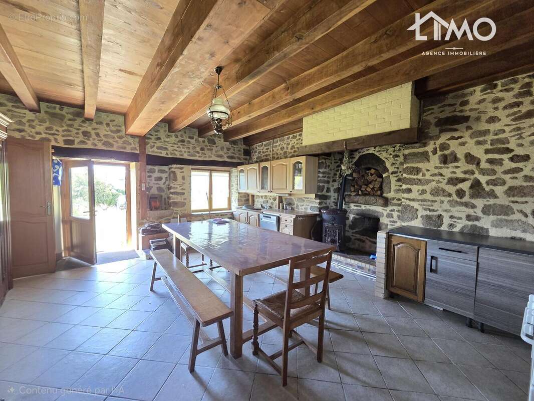 n°1 - Maison à CHAMPNETERY