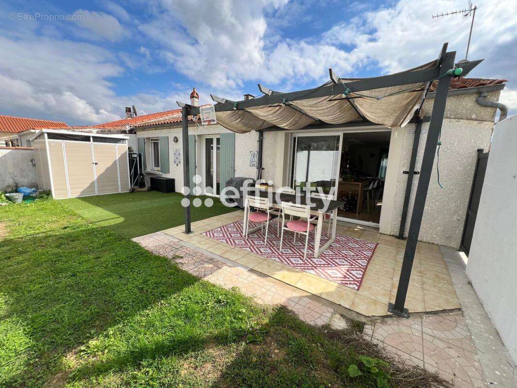 Maison à SAINT-XANDRE