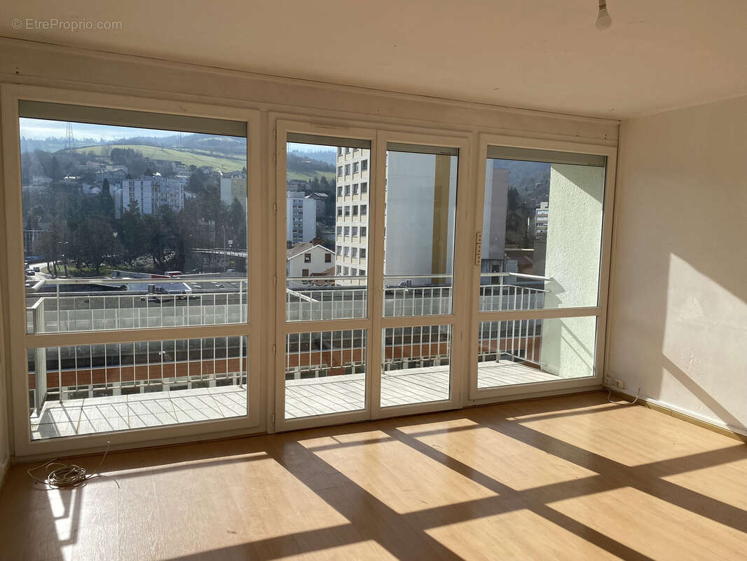 Appartement à SAINT-ETIENNE