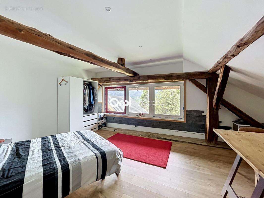 Maison à SAINTE-HELENE-SUR-ISERE