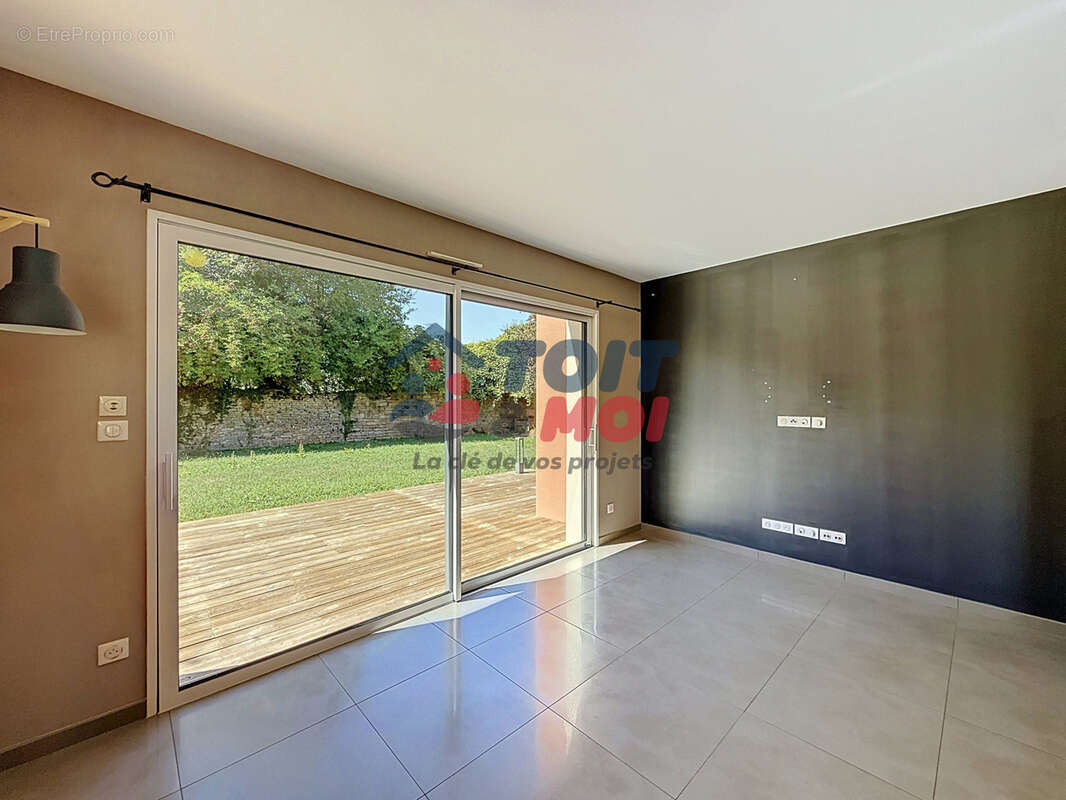 Maison contemporaine 2015 - 4 chambres - Suite parentale - Double garage - Terrain 1 449 m2 - photo 6