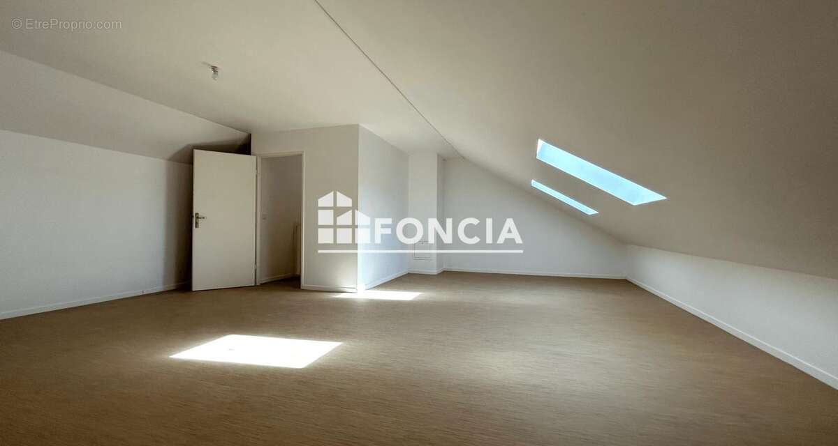 Maison à CORBEIL-ESSONNES