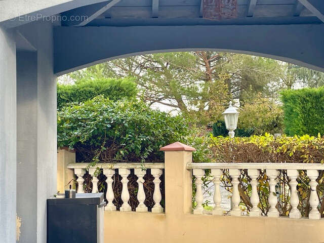 Maison à MONTBARTIER