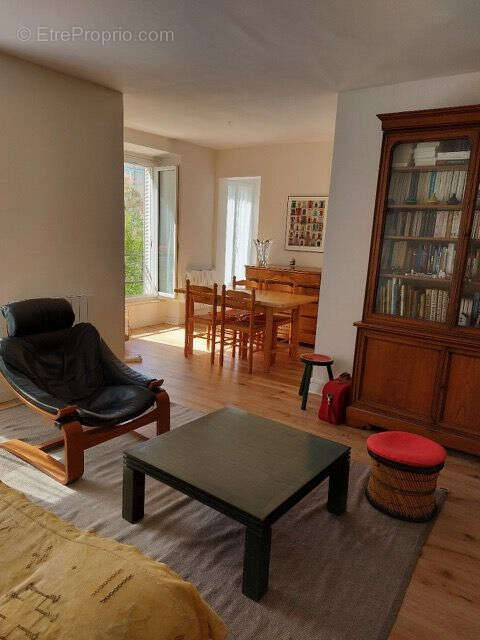 Appartement à PARIS-14E