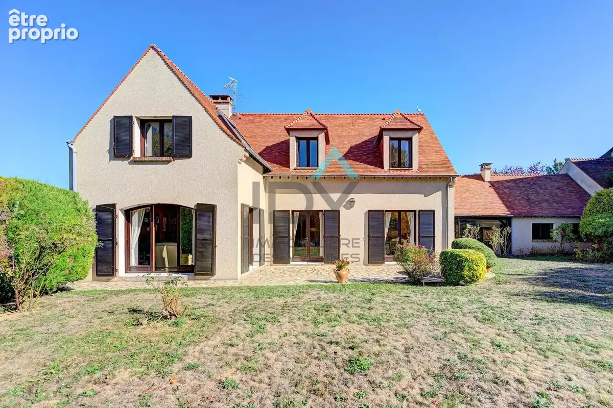 Photo Maison à Saint-Germain-En-Laye au prix de 1 250 000€