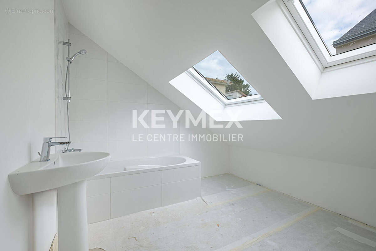 Appartement de  90m² / T5 /  en duplex  - proche plage. St Marc sur Mer - photo 8
