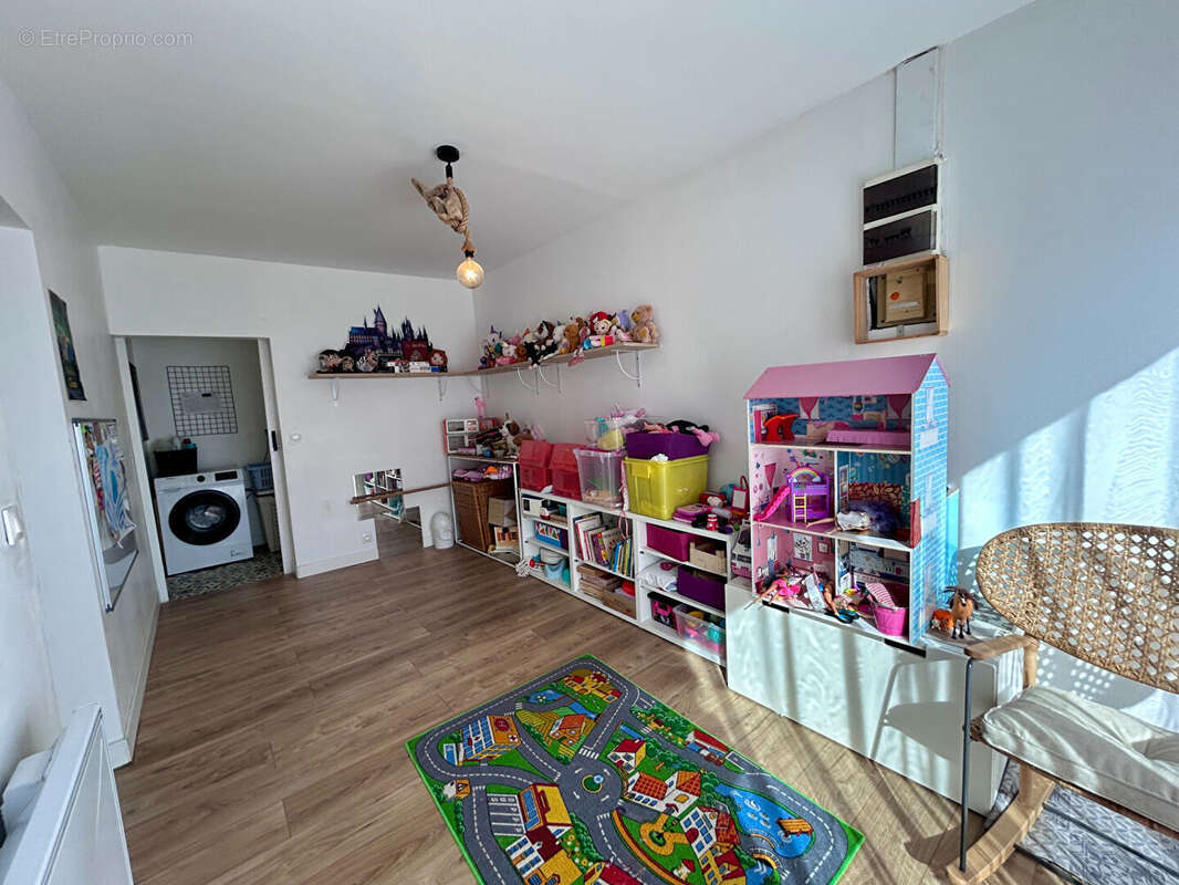 Maison à GUILHERAND-GRANGES