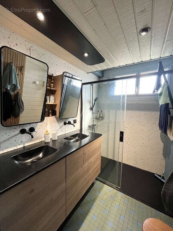 Maison à SAINT-GEORGES-DE-MONTAIGU