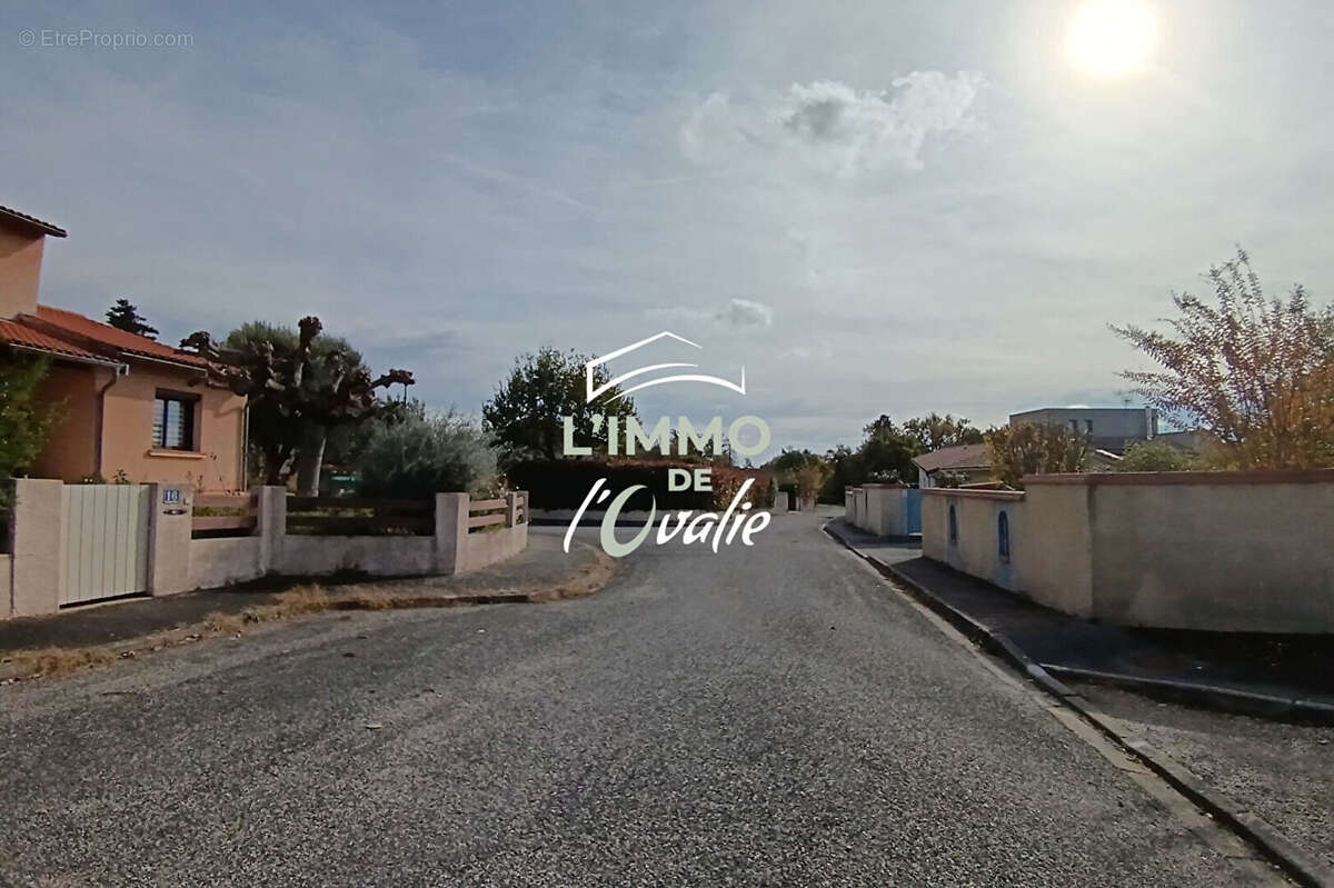 Terrain à SAINT-LOUP-CAMMAS