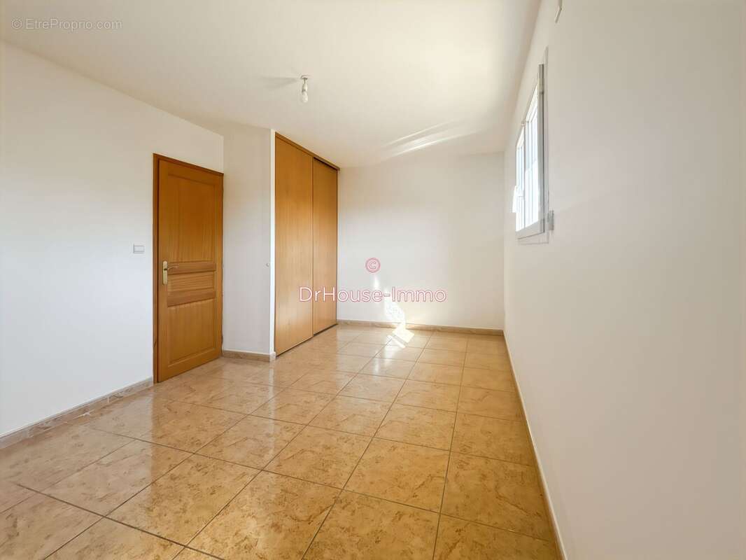 Maison 155 m² à Gignac  - photo 8