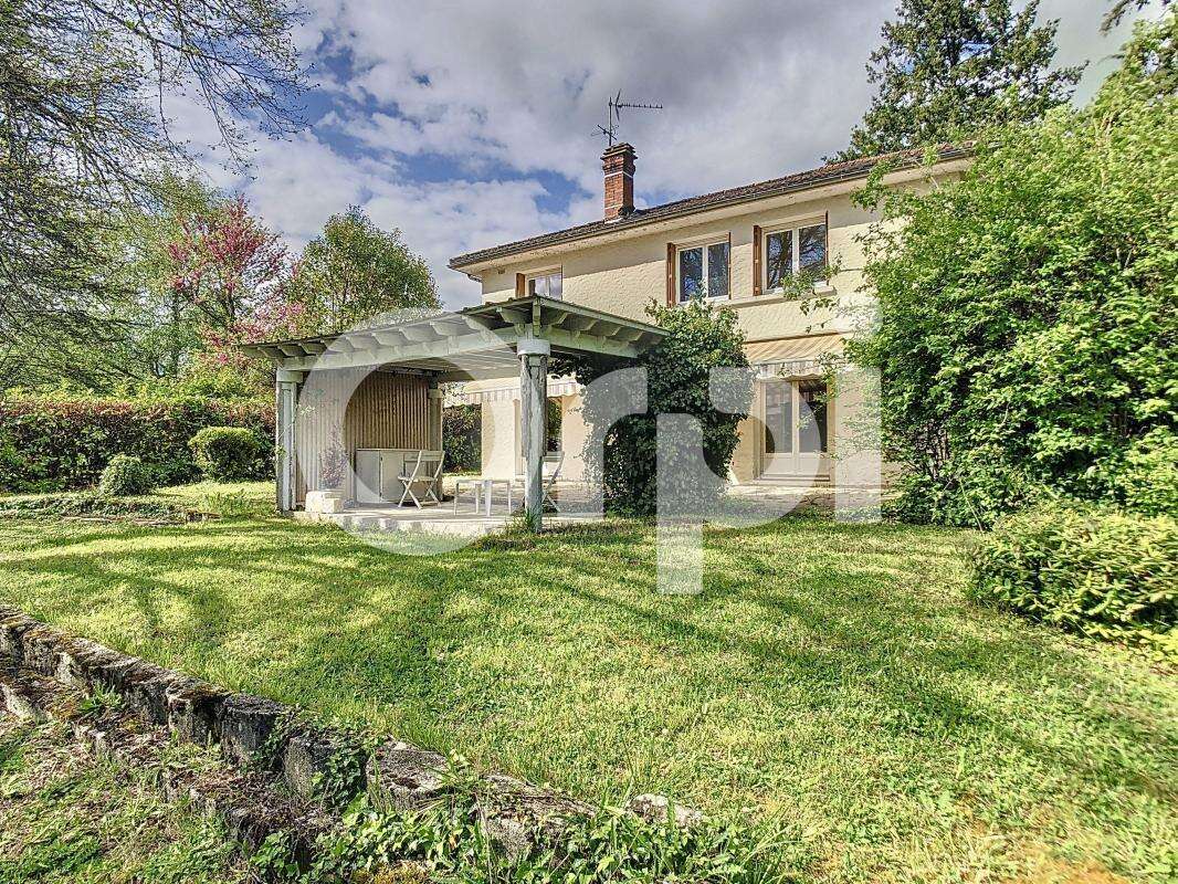 Maison à CHAMPCEVINEL