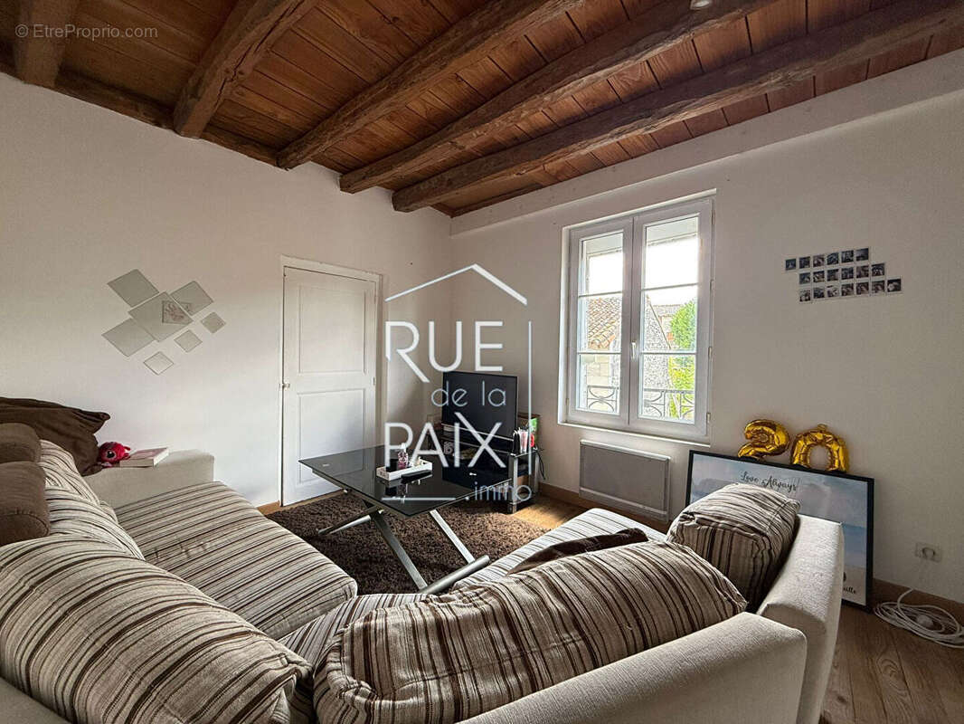 Maison à MONTS-SUR-GUESNES