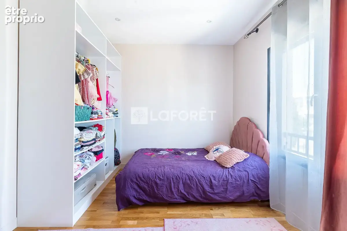 Maison contemporaine de plus de 200m2 - 8 pièces - 6 chambres - DPE A - photo 11
