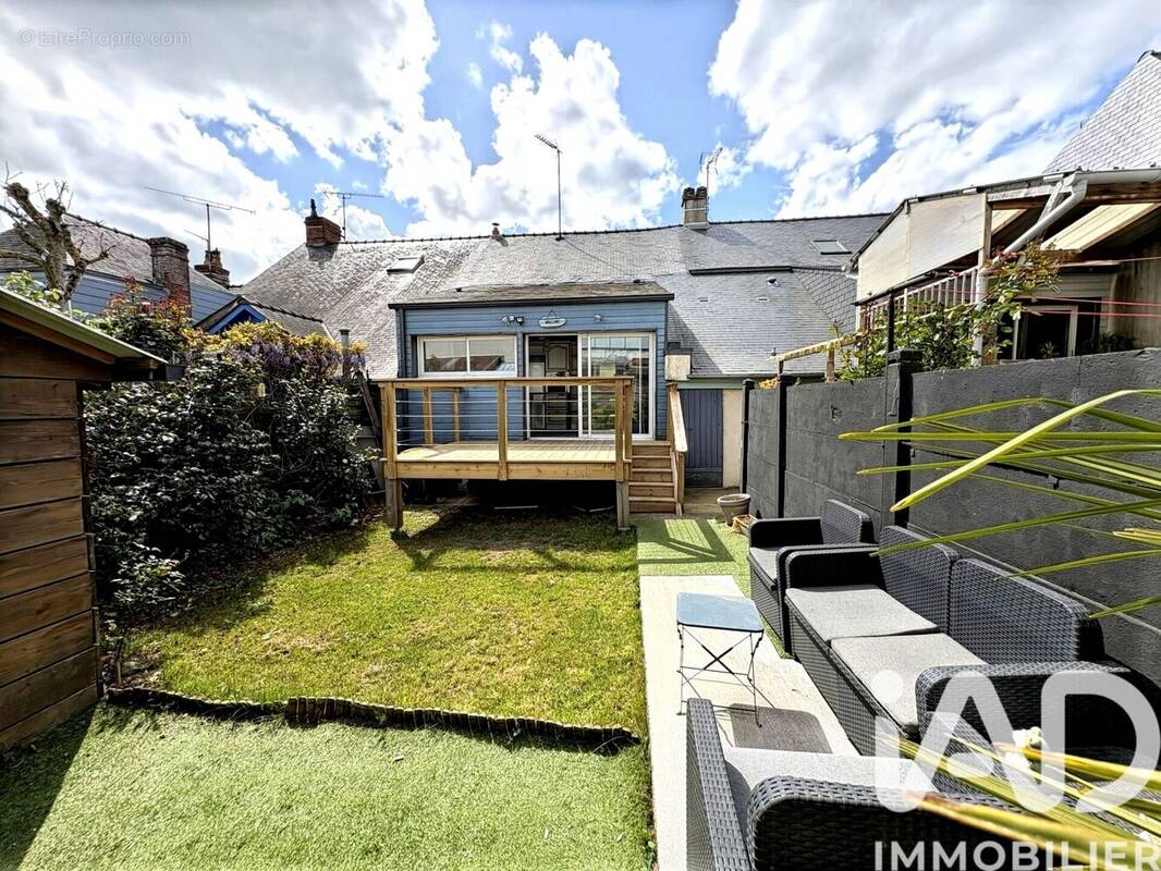 Photo 1 - Maison à LAVAL