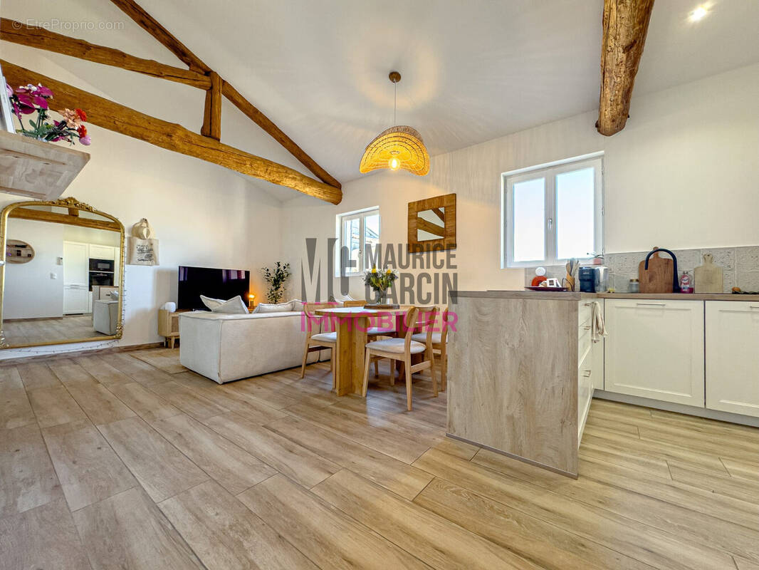 Appartement à L'ISLE-SUR-LA-SORGUE