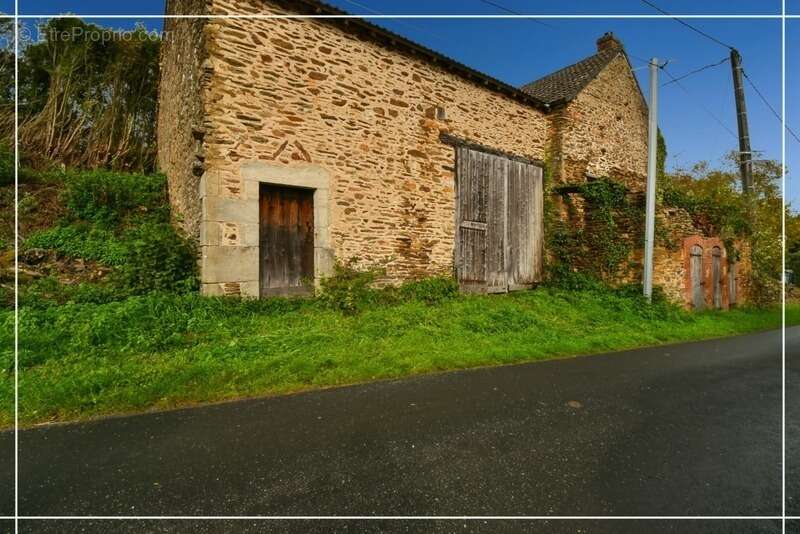 Authentique maison en pierres 180 m² - Investisseurs ou amoureux de rénovation - LIGNEROLLES (36) - photo 5