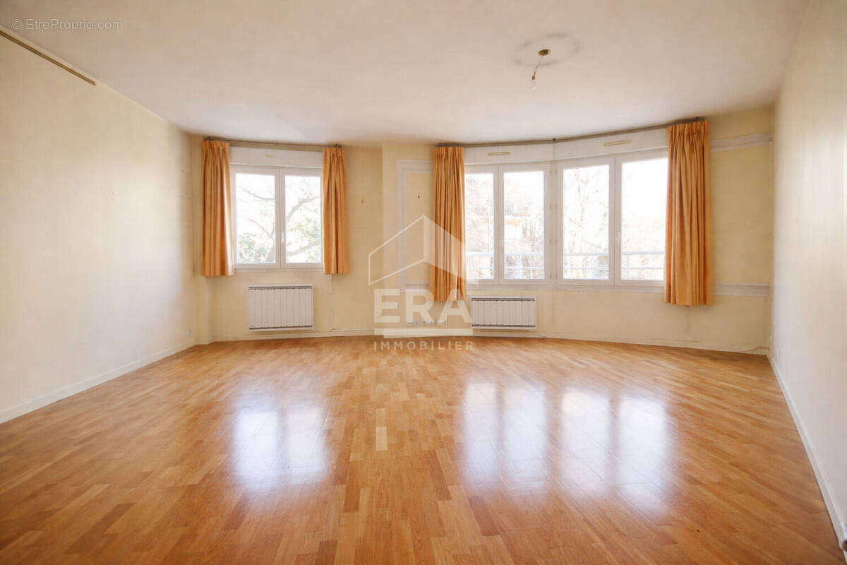Appartement à ISSY-LES-MOULINEAUX