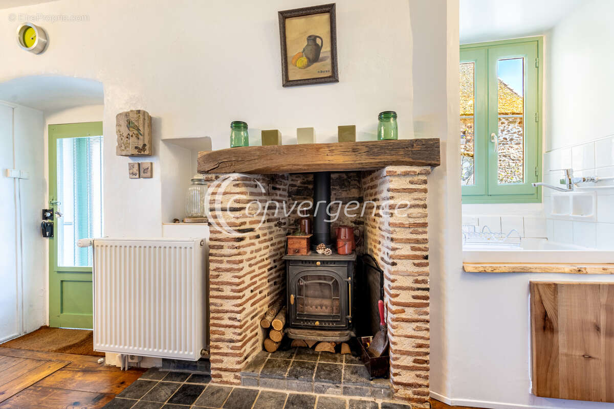 Maison à SAINT-GERMAIN-LES-BELLES