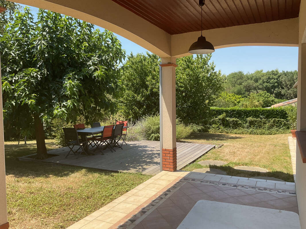 Maison à LAVERNOSE-LACASSE