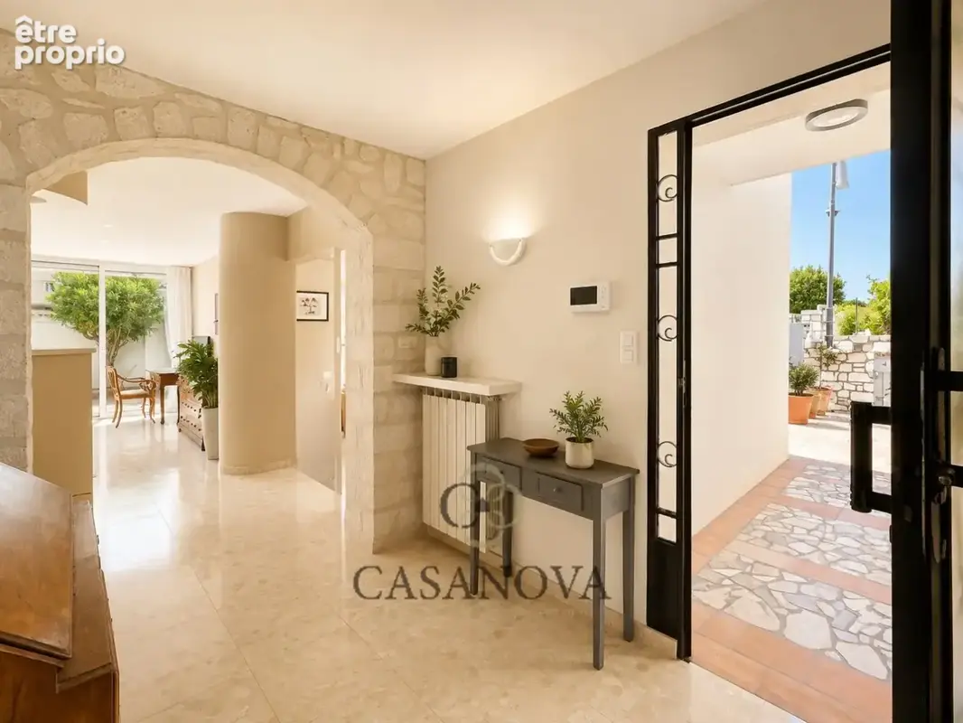 Maison 191 m² avec jardin paysager, jacuzzi et garage au centre de Pérols - photo 11