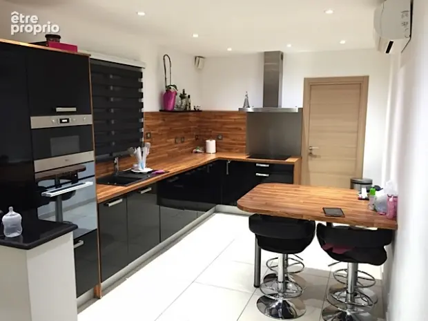 Maison 6 pièces 132 m² à vendre à Saint-Gilles (30800) - photo 4